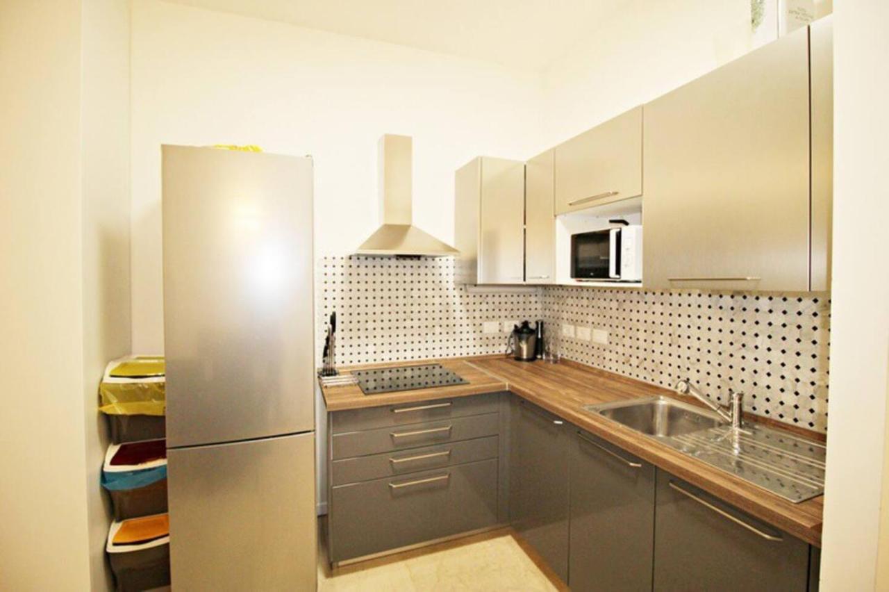 Ugo Bassi Lux Apartment Bologna Exterior foto