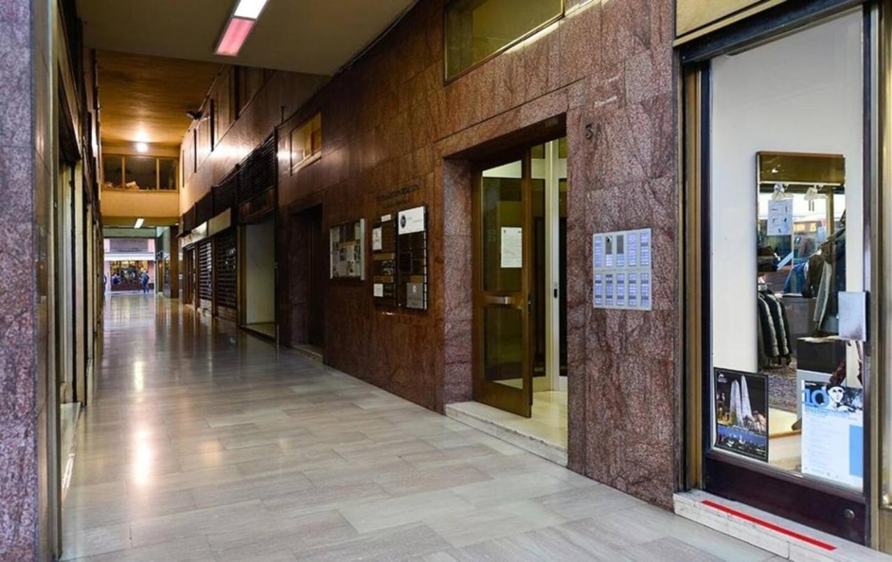 Ugo Bassi Lux Apartment Bologna Exterior foto