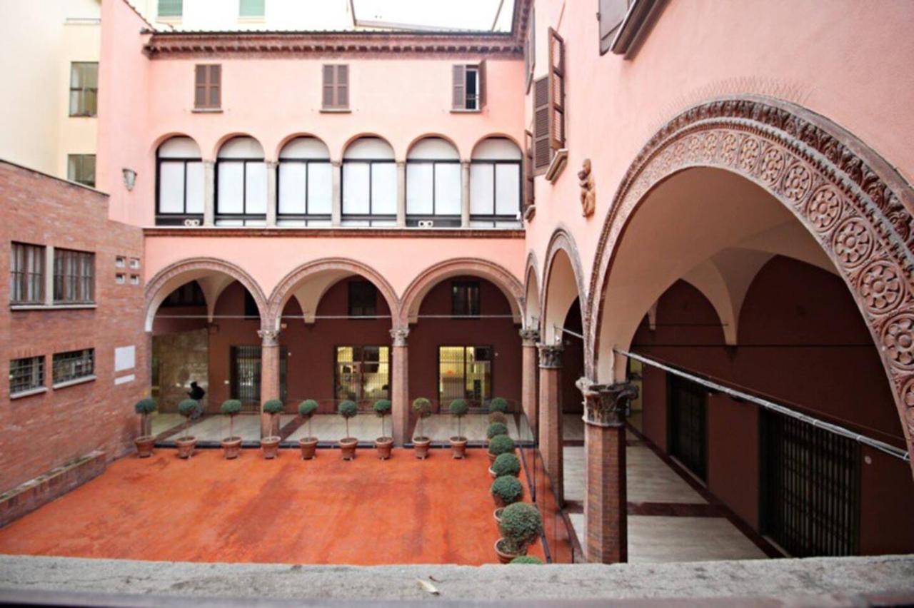 Ugo Bassi Lux Apartment Bologna Exterior foto