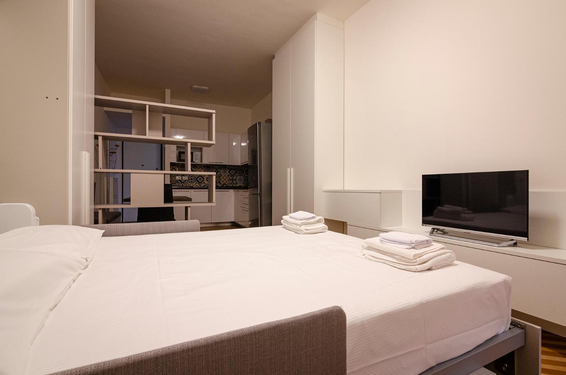 Ugo Bassi Lux Apartment Bologna Exterior foto