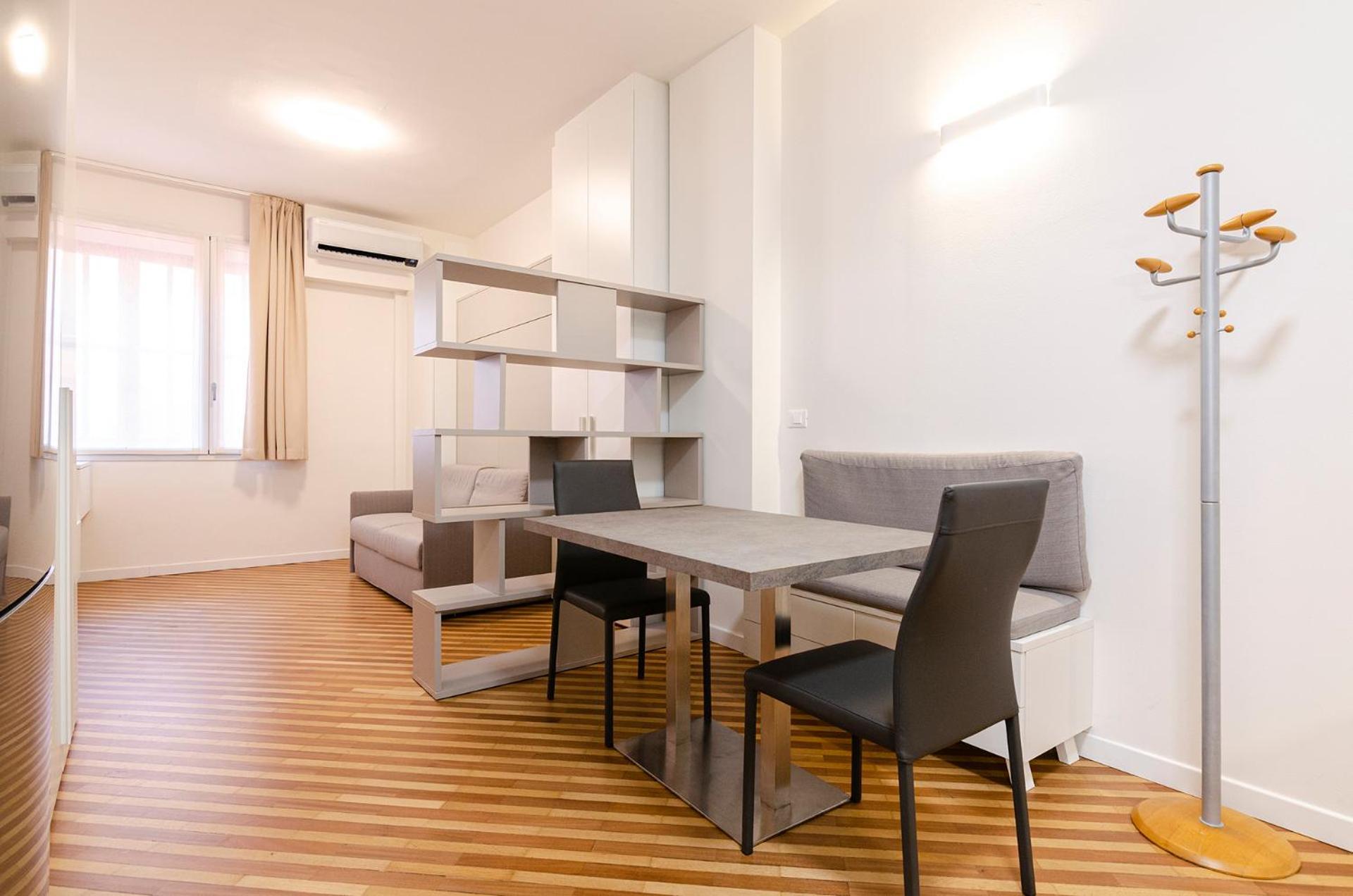 Ugo Bassi Lux Apartment Bologna Exterior foto